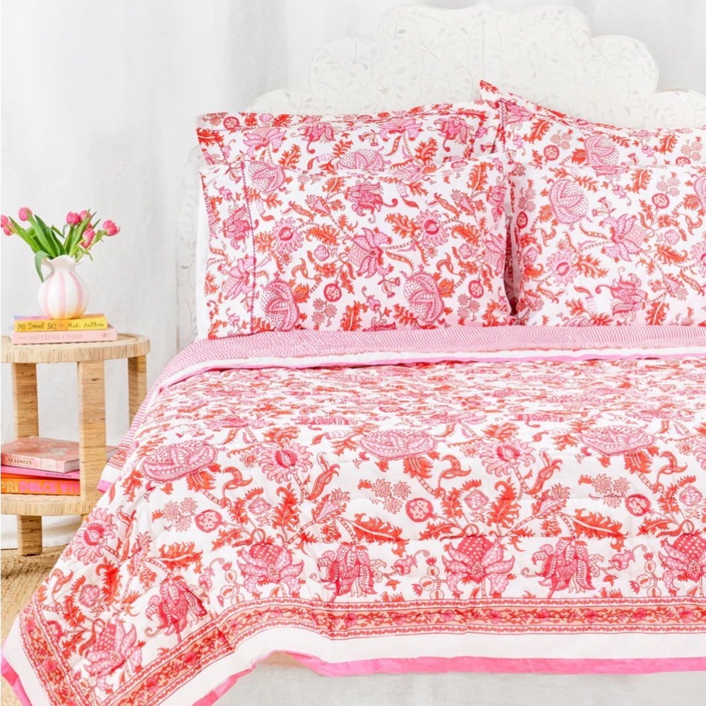 Roller Rabbit Amanda Queen sized Quilt and Pillowcases in Orange